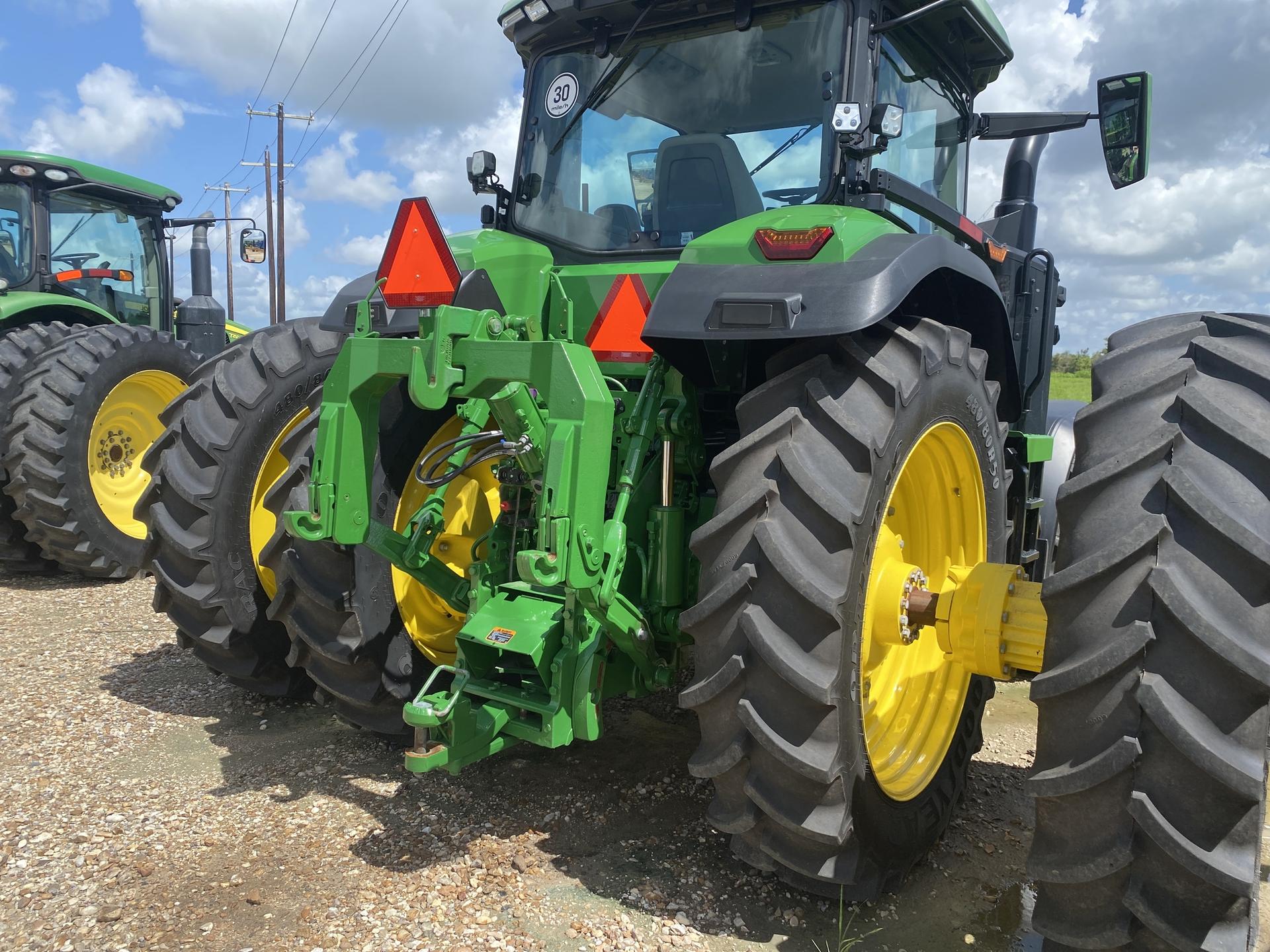 2023 John Deere 8R 370