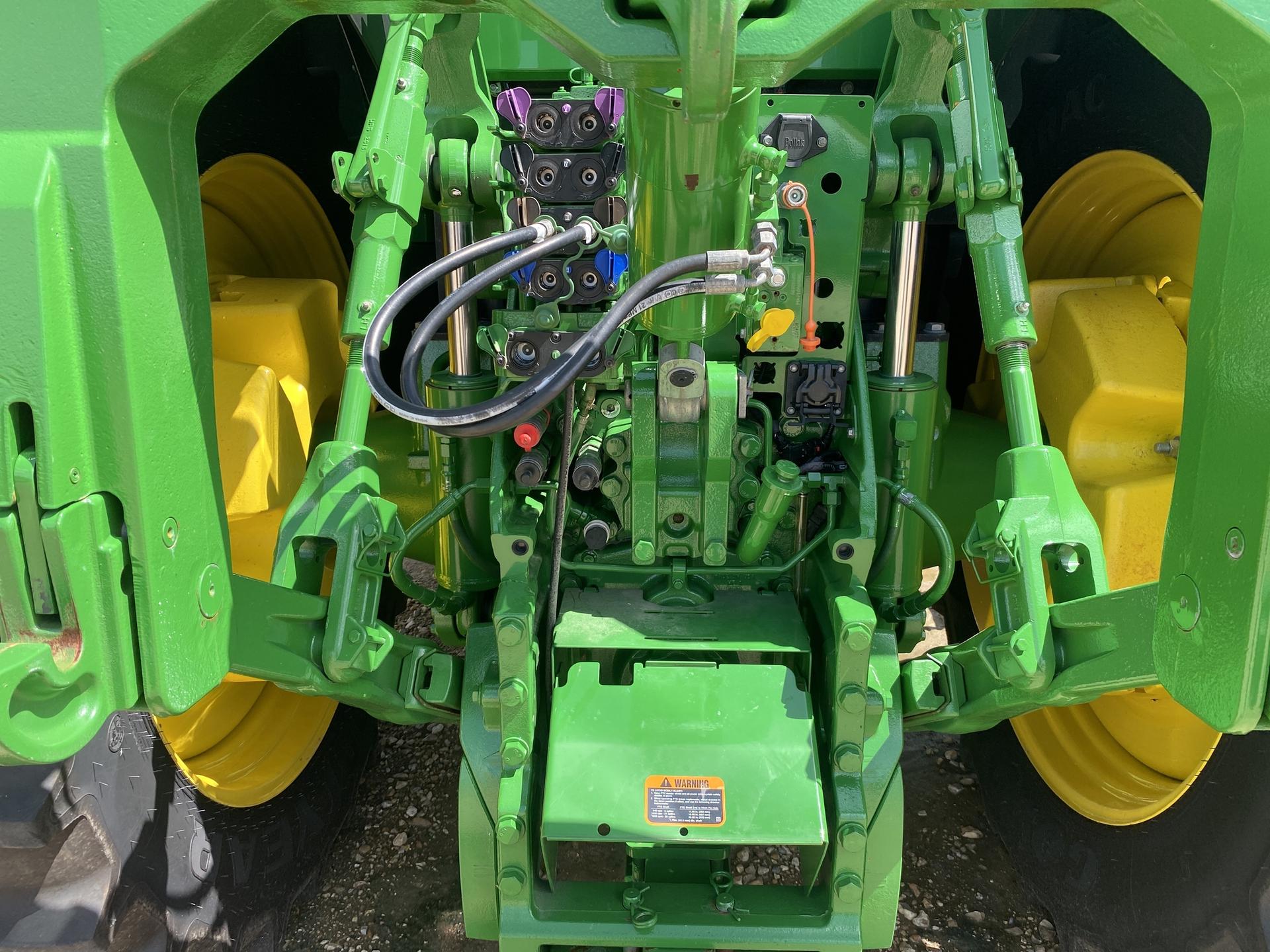 2023 John Deere 8R 370