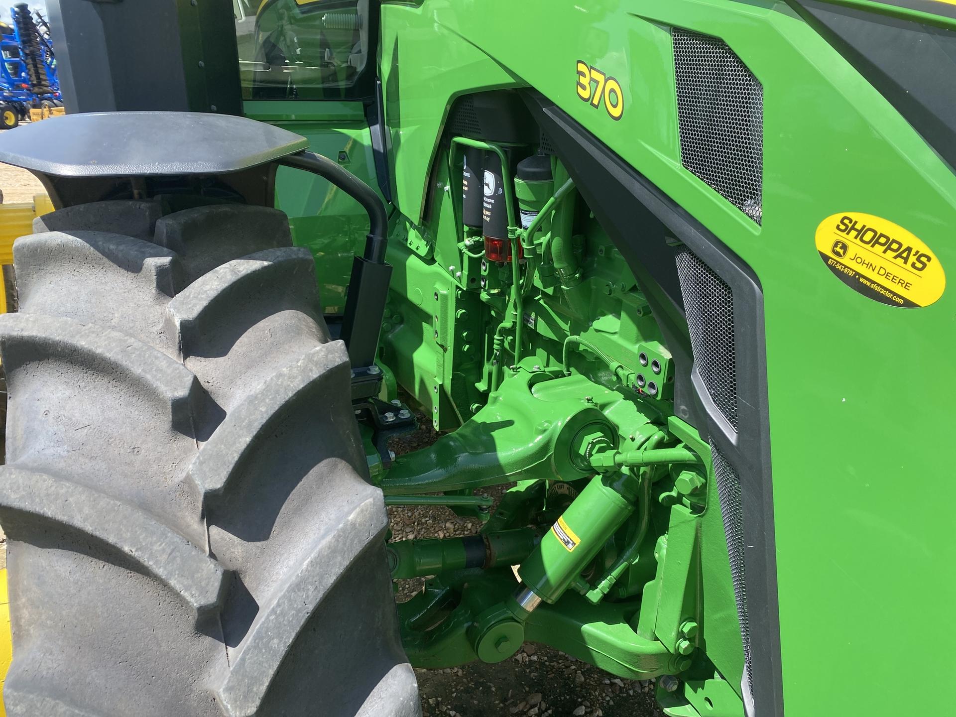 2023 John Deere 8R 370