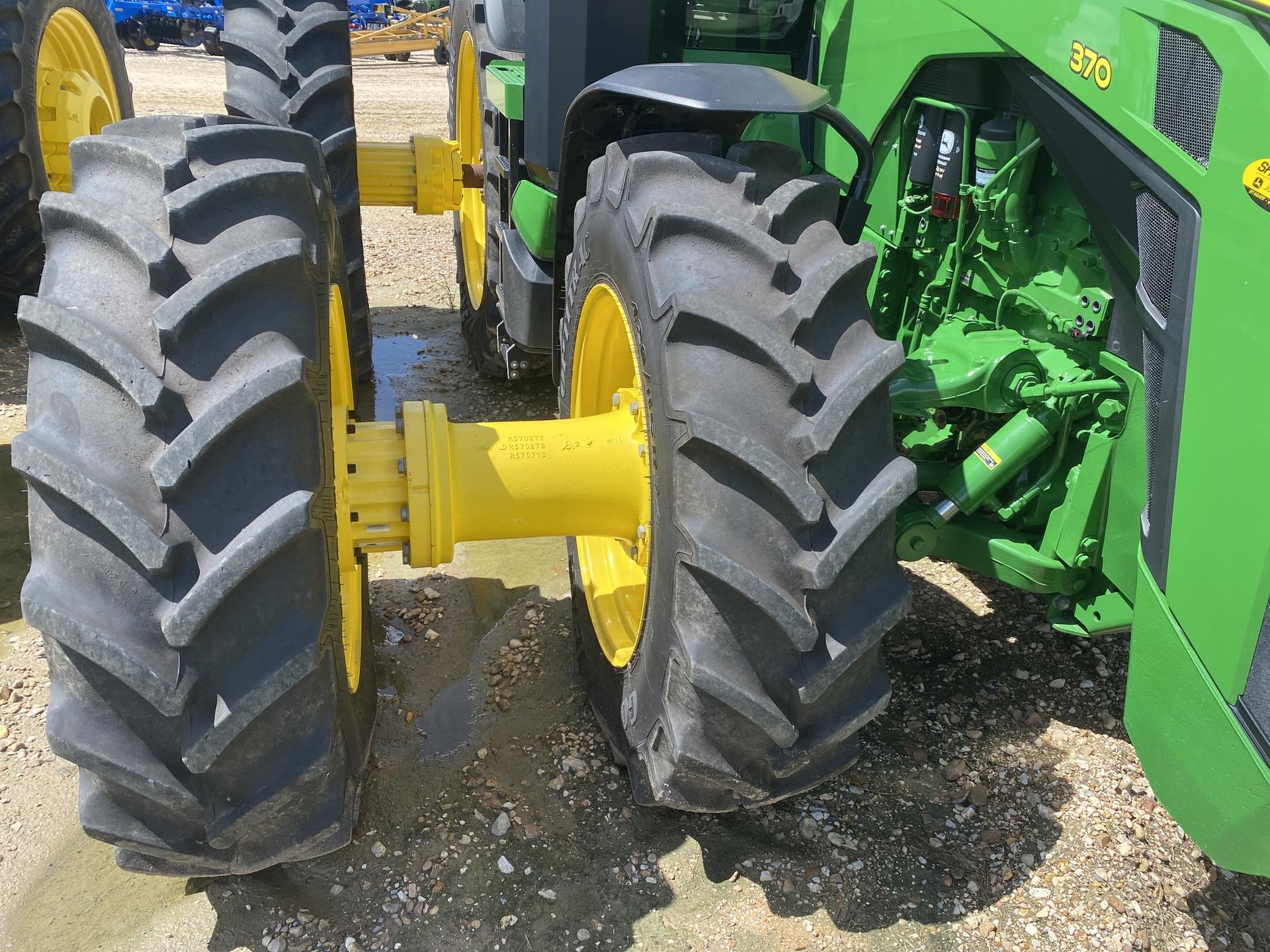 2023 John Deere 8R 370