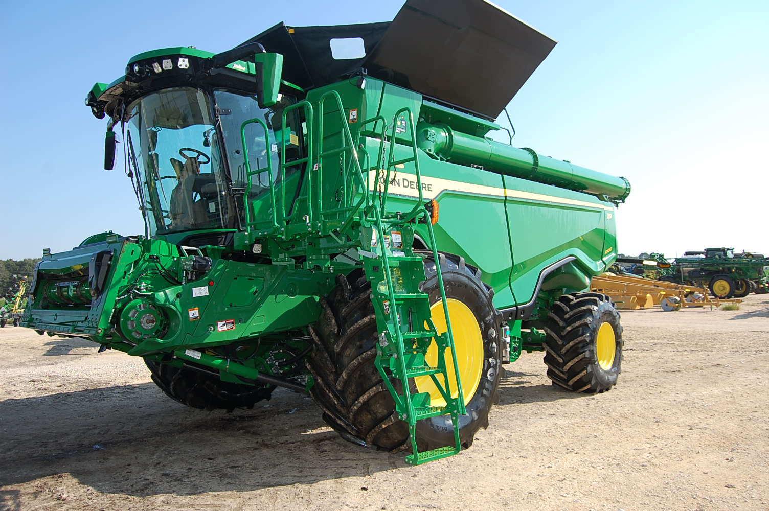 2022 John Deere X9 1000