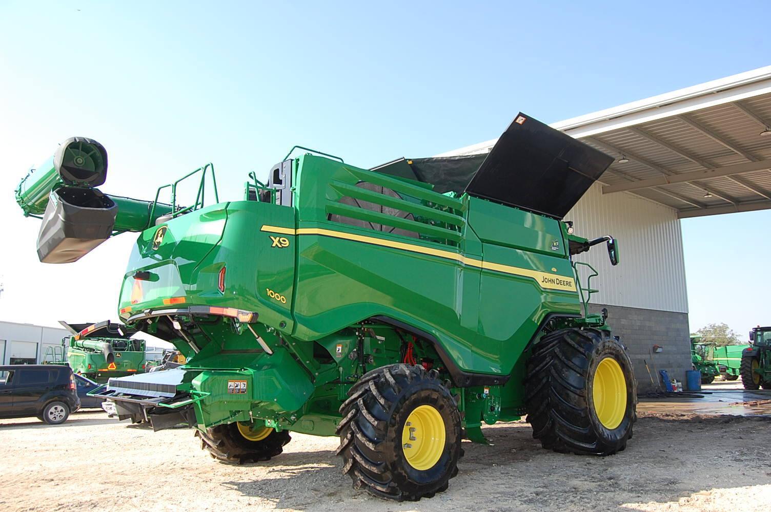 2022 John Deere X9 1000