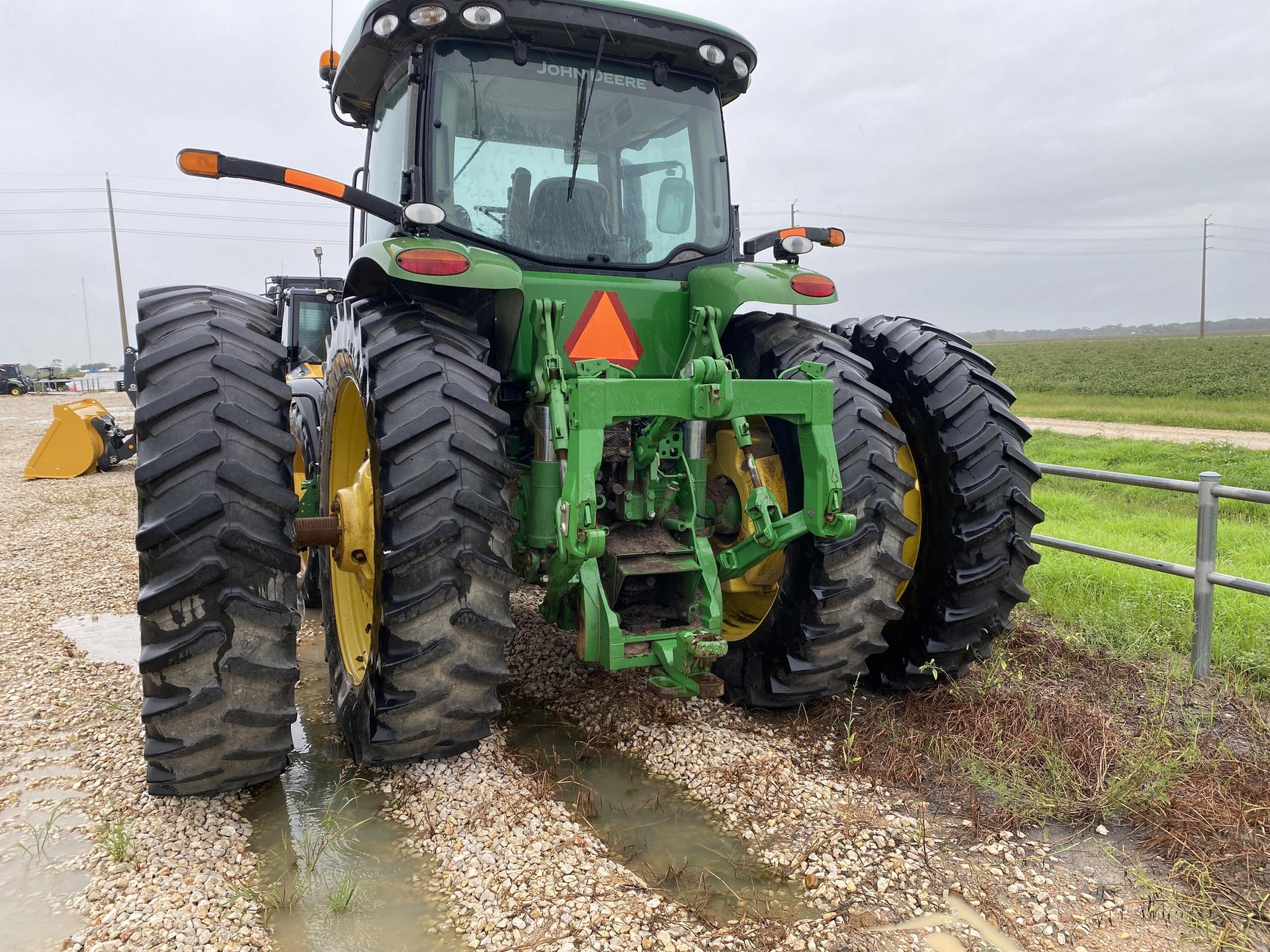 2011 John Deere 8310R