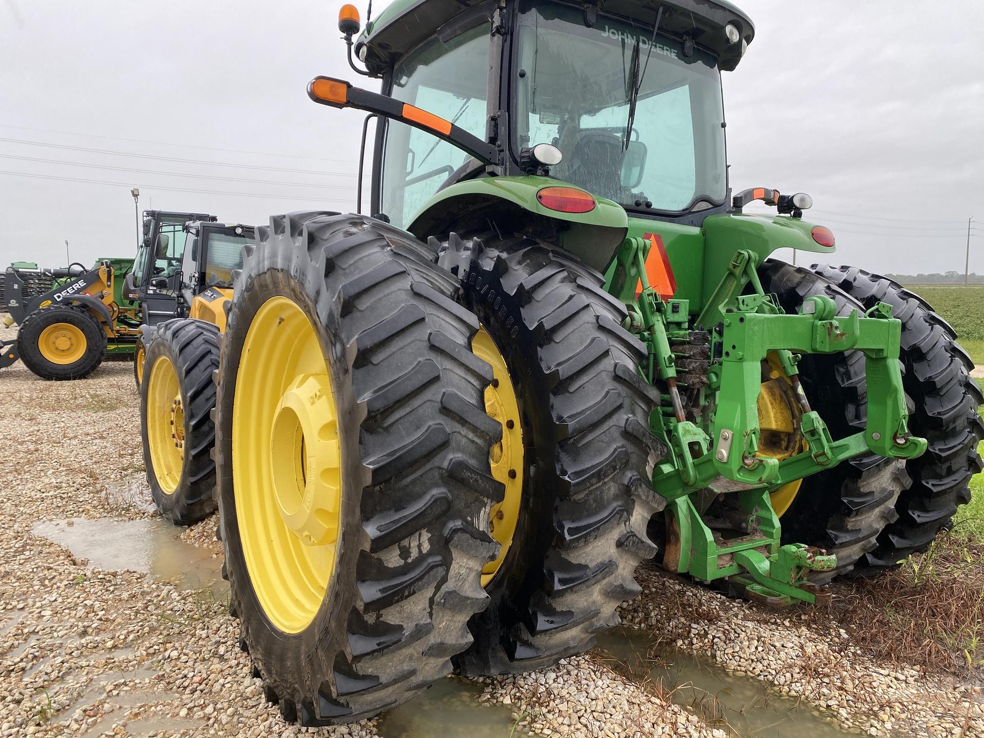 2011 John Deere 8310R