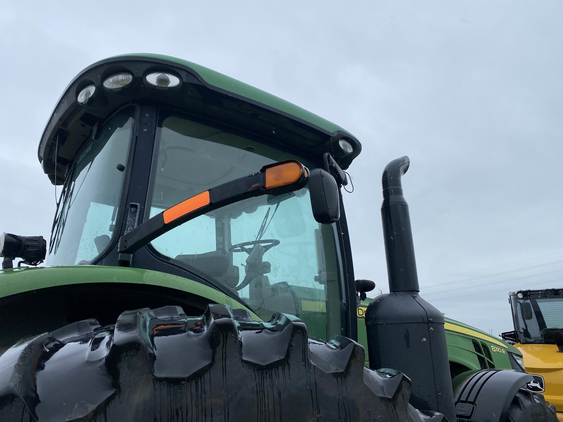 2011 John Deere 8310R