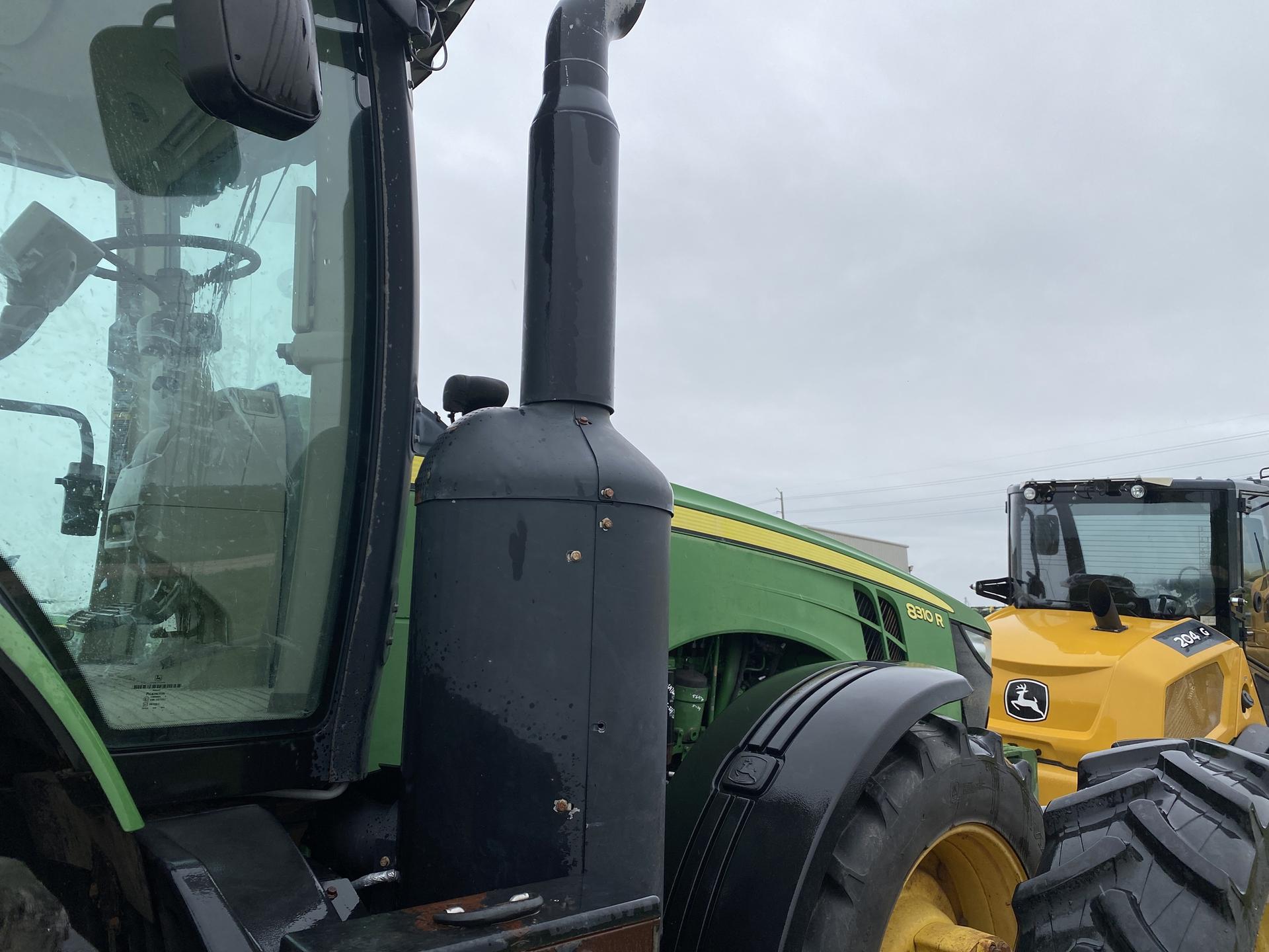 2011 John Deere 8310R