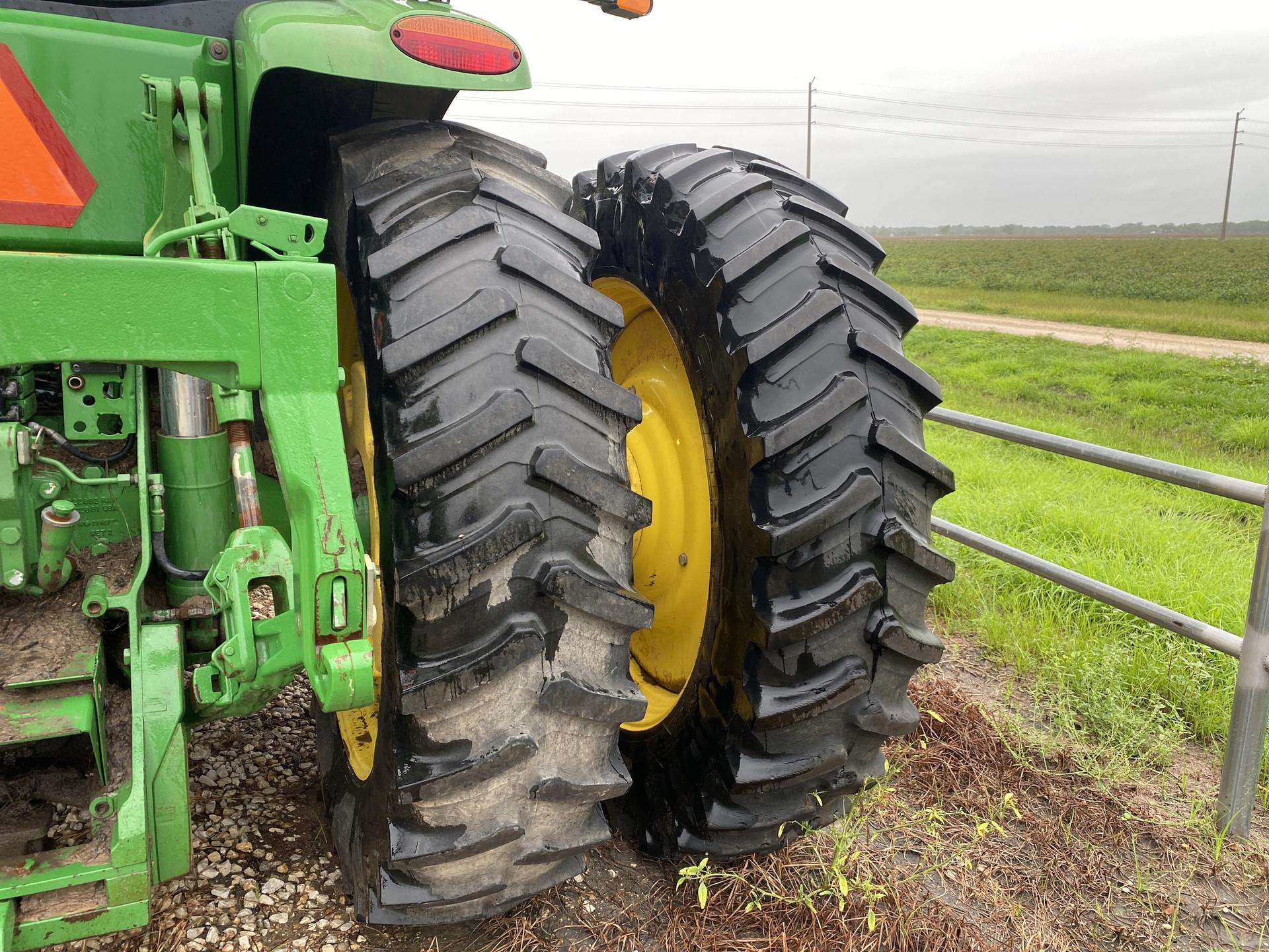 2011 John Deere 8310R