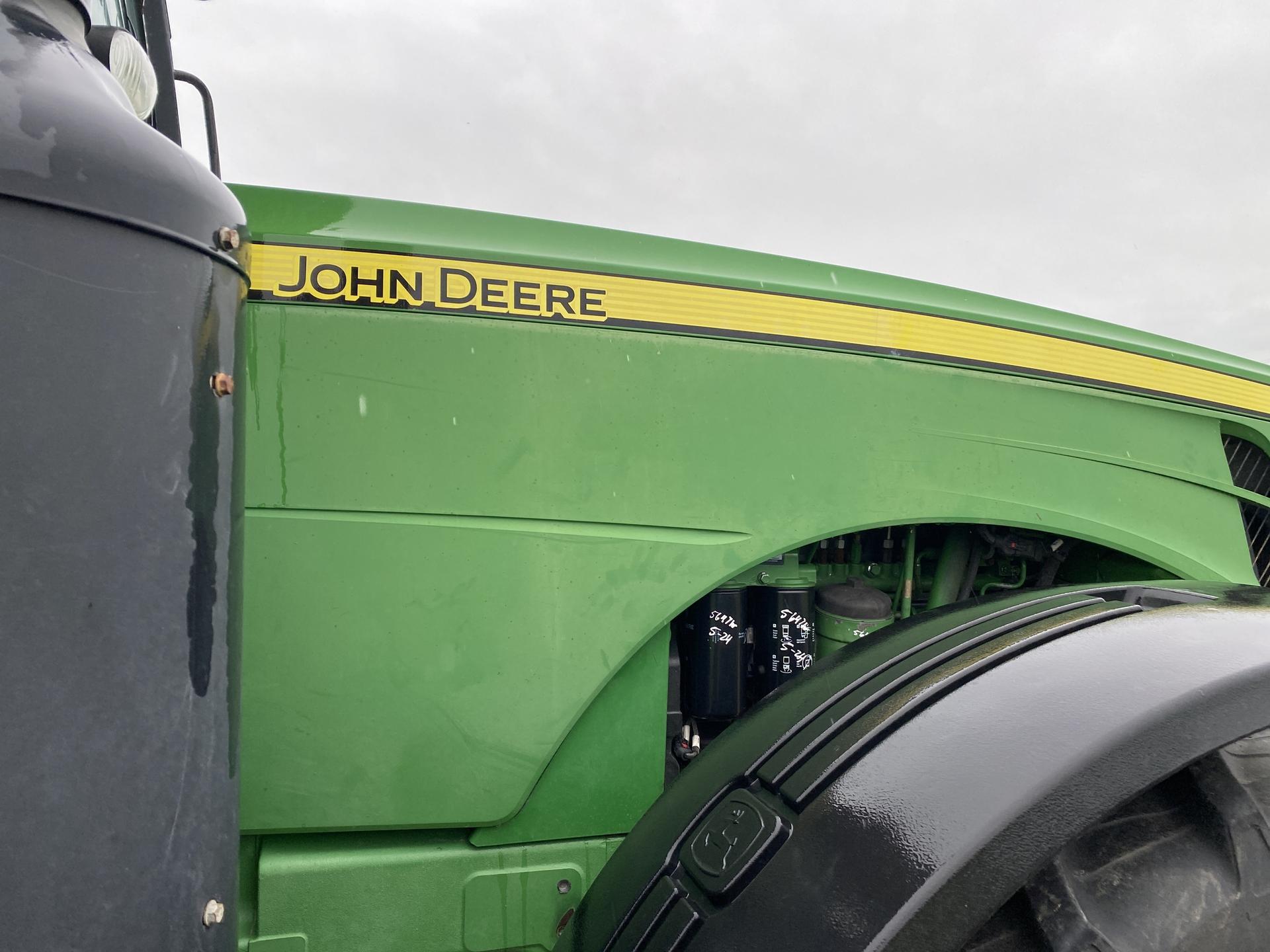 2011 John Deere 8310R