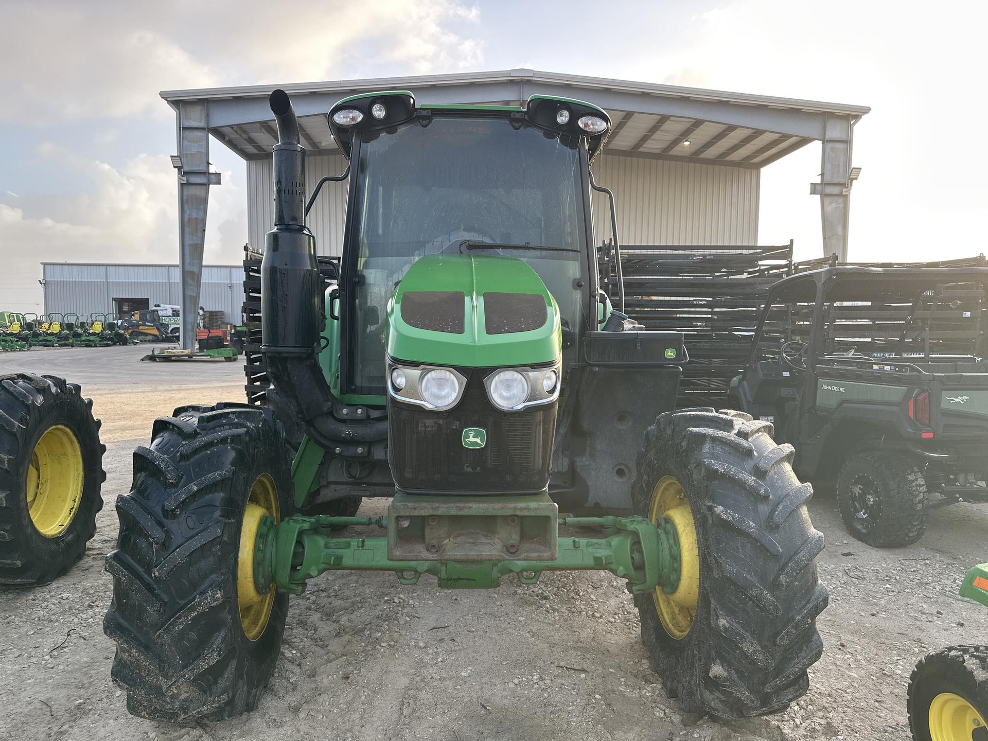 2021 John Deere 6120M