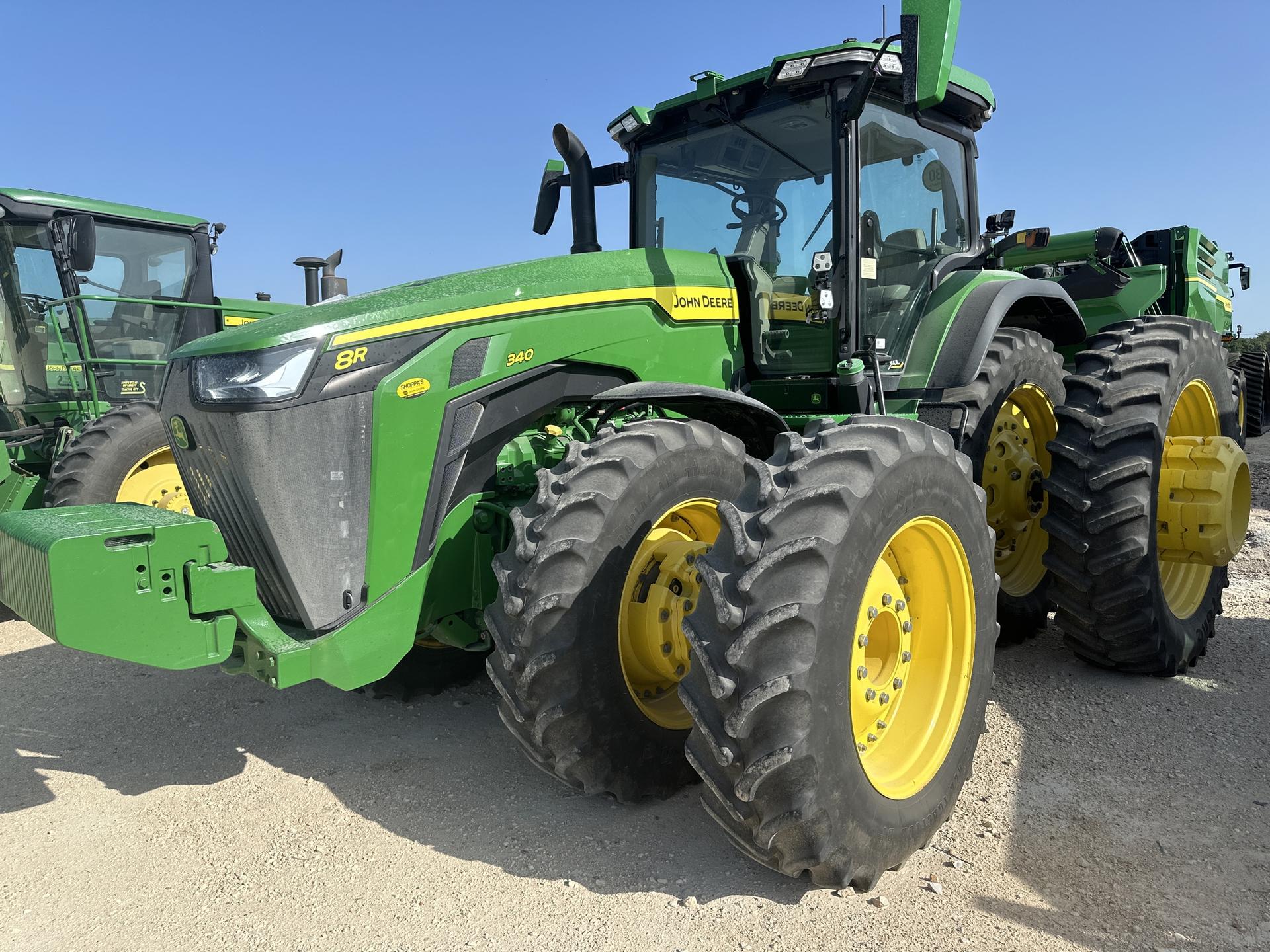 2022 John Deere 8R 340