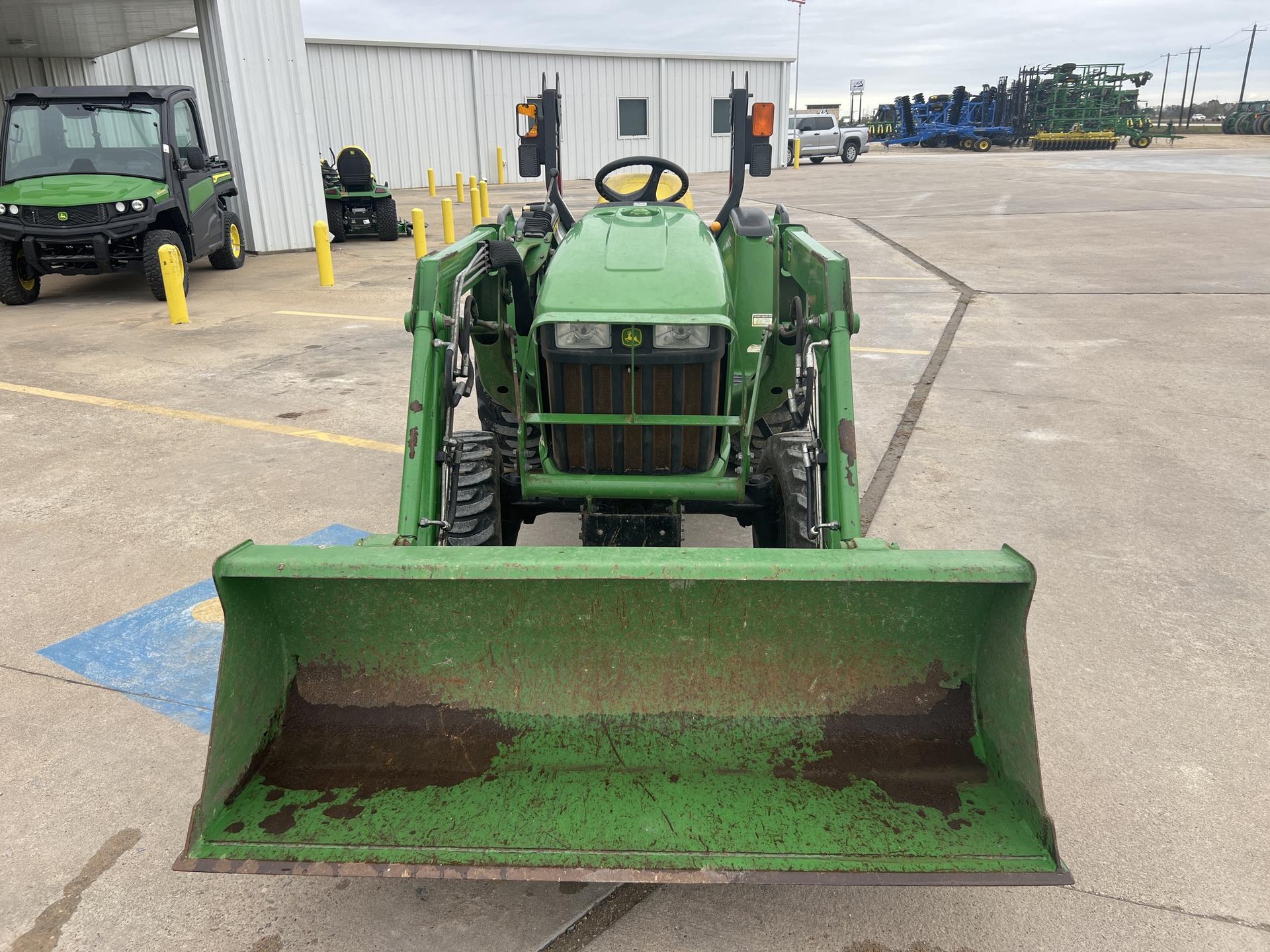 2015 John Deere 3038E