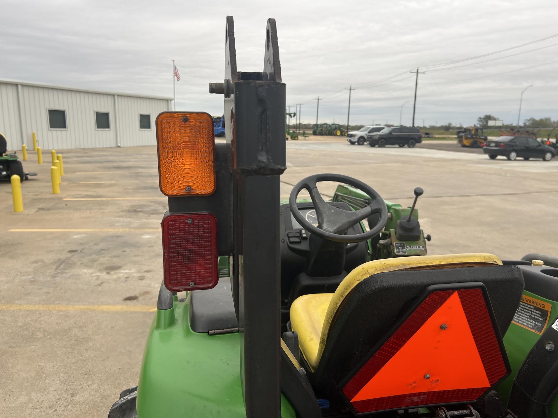 2015 John Deere 3038E