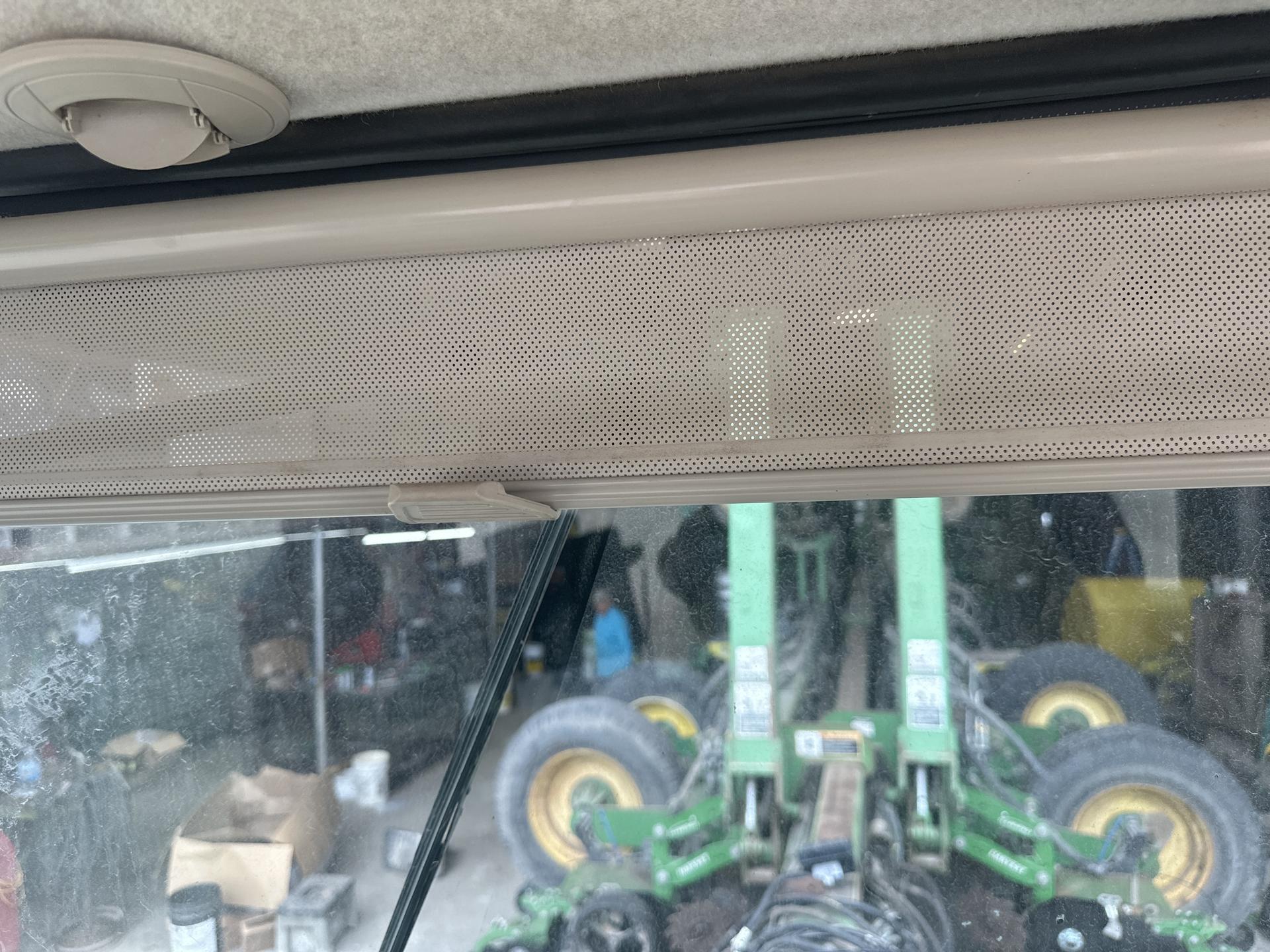 2019 John Deere 8320R Image