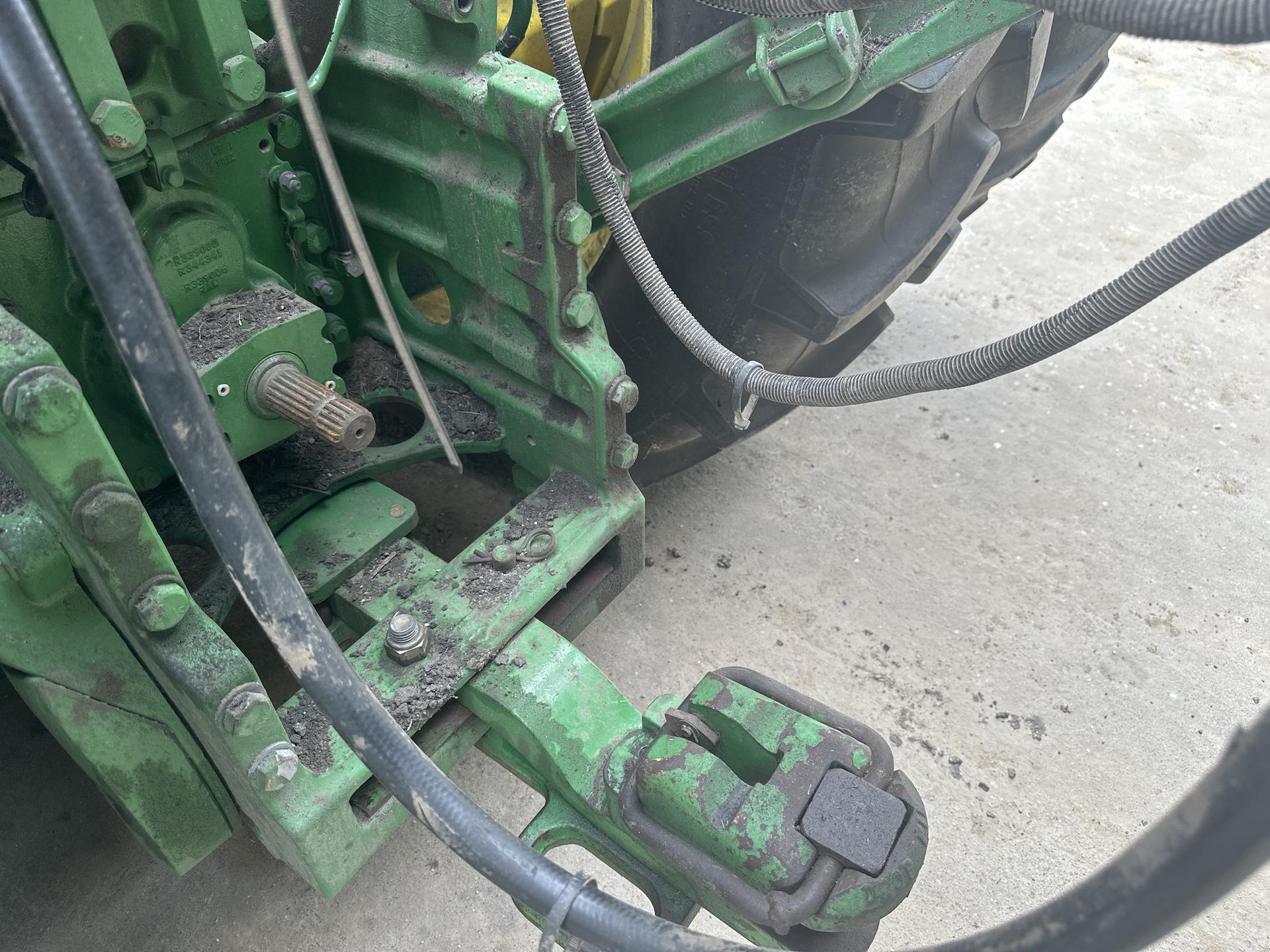 2019 John Deere 8320R Image