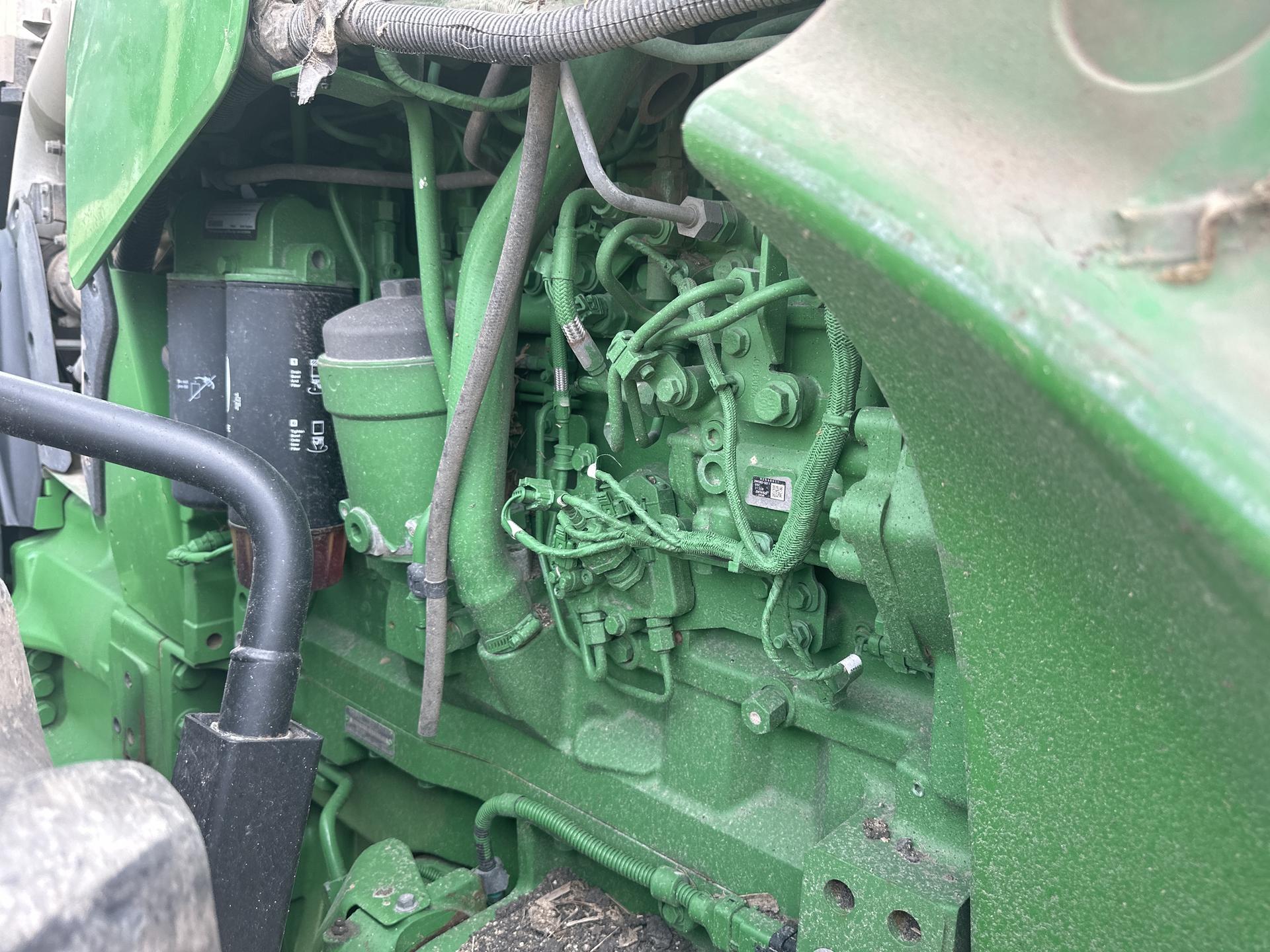 2019 John Deere 8320R Image