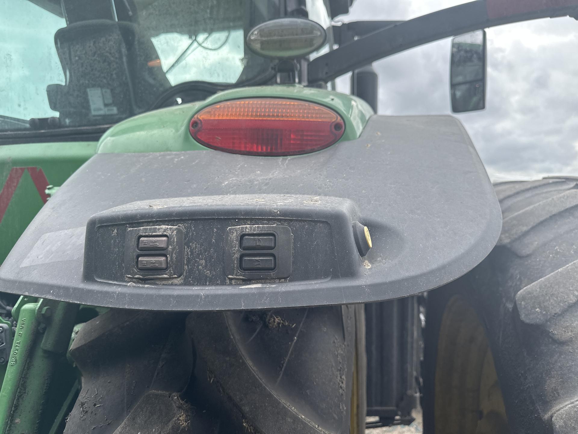 2019 John Deere 8320R Image