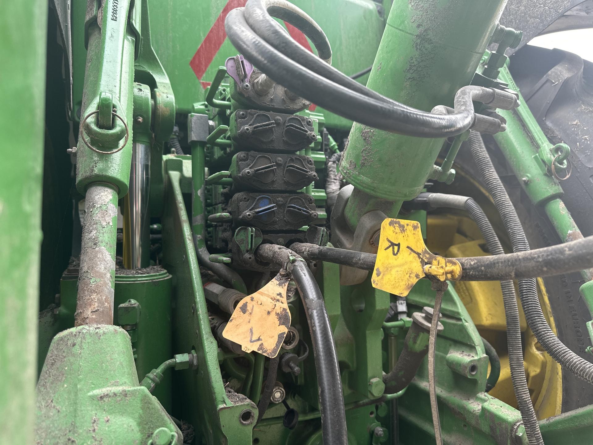 2019 John Deere 8320R Image