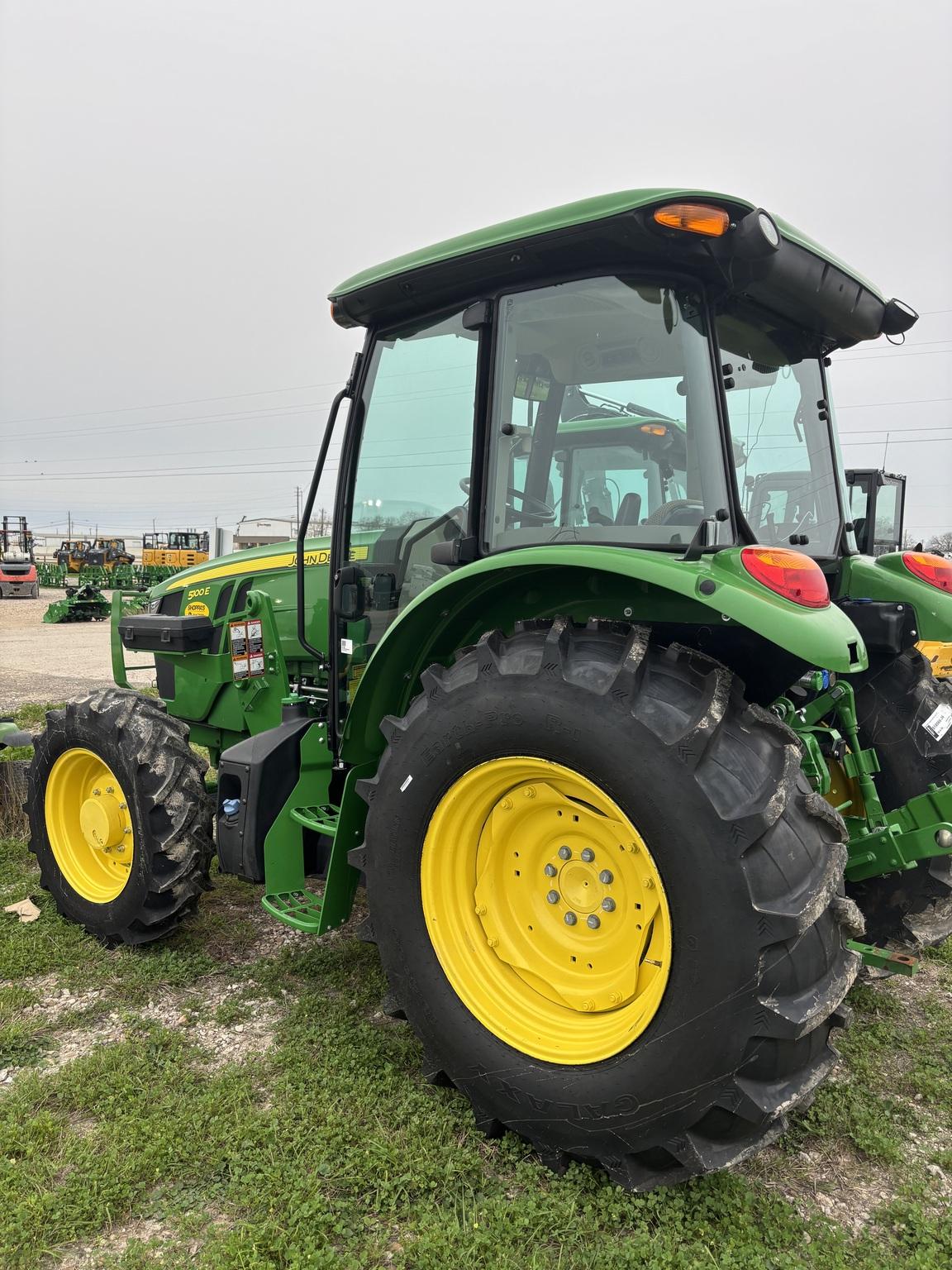 2023 John Deere 5100E Image