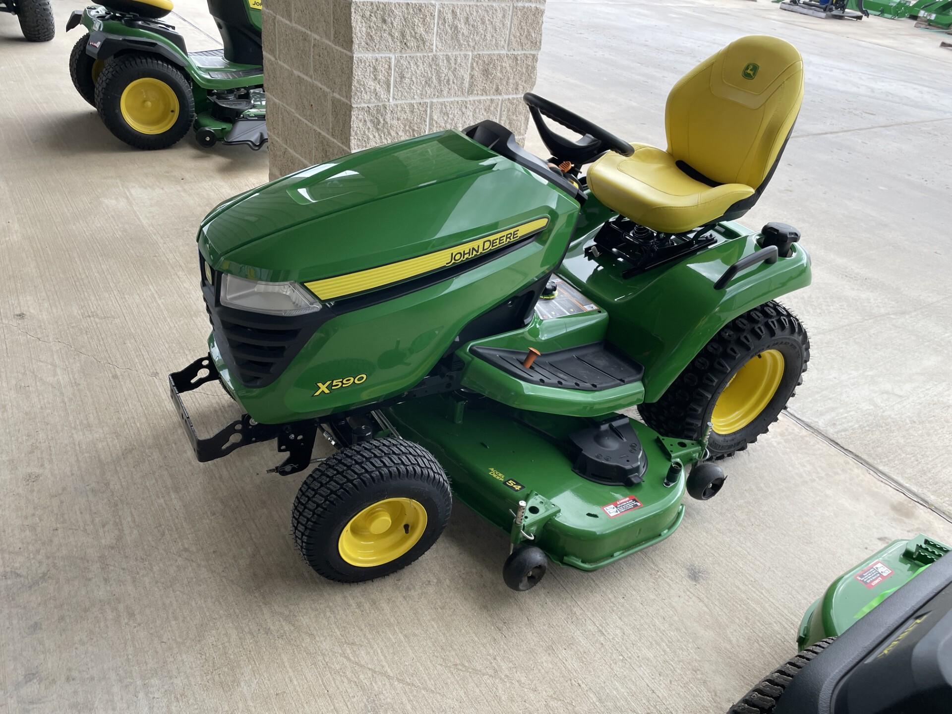 2024 John Deere X590 Image