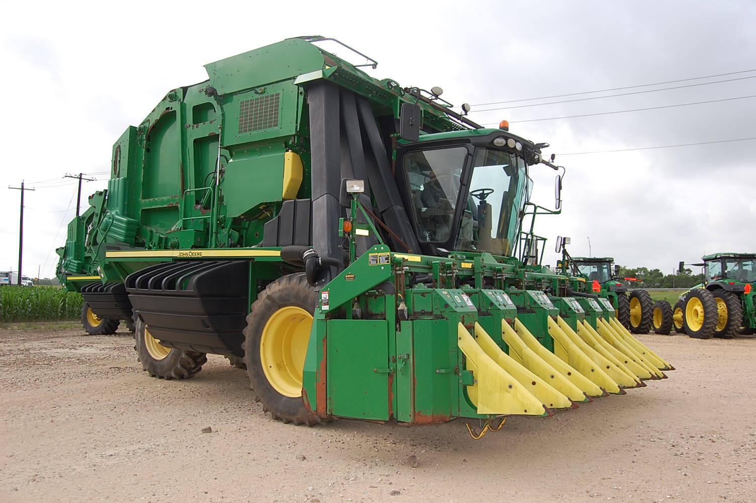 2016 John Deere CP690