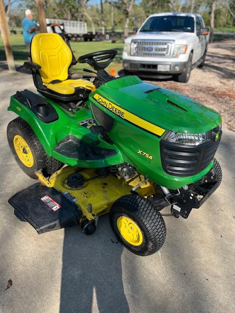 2019 John Deere X754 Image