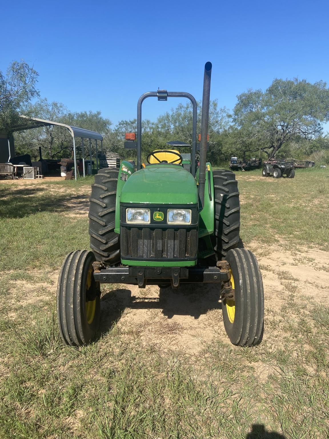 2002 John Deere 5105 Image