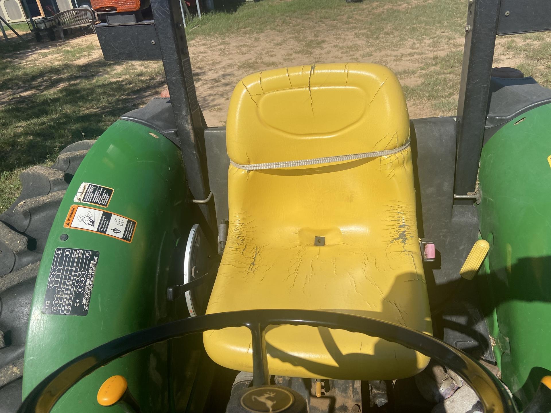 2002 John Deere 5105 Image