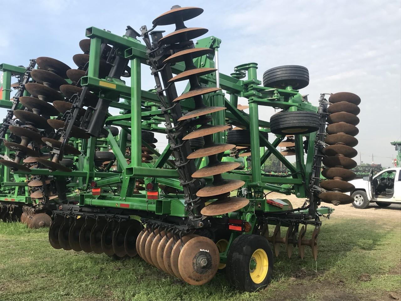 2022 John Deere 2633