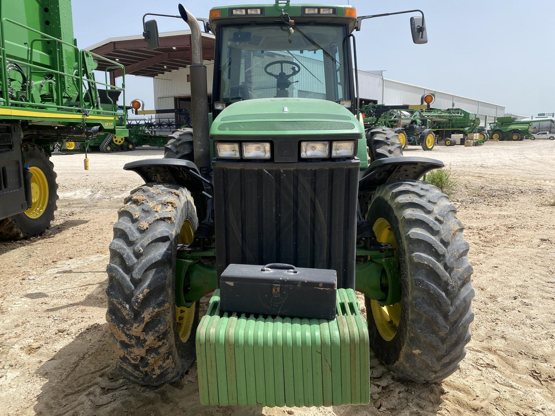 2000 John Deere 8310