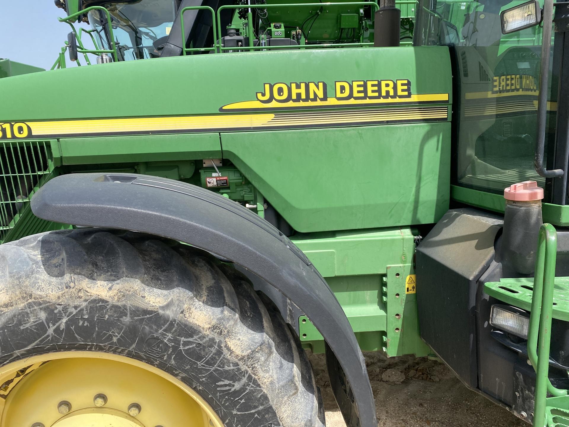 2000 John Deere 8310