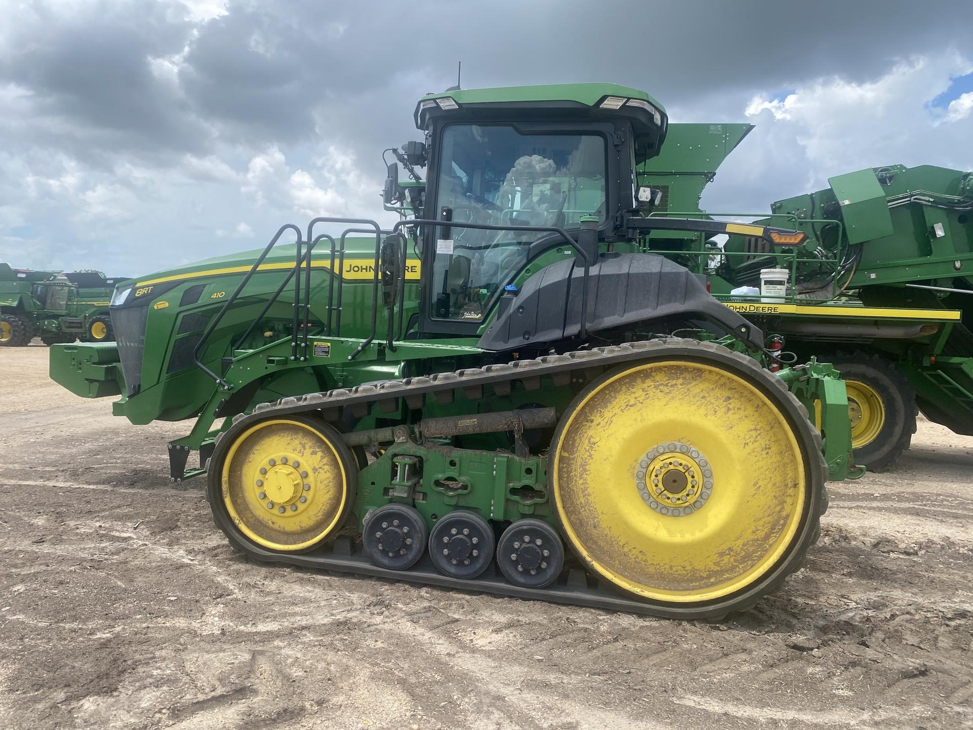 2023 John Deere 8RT 410