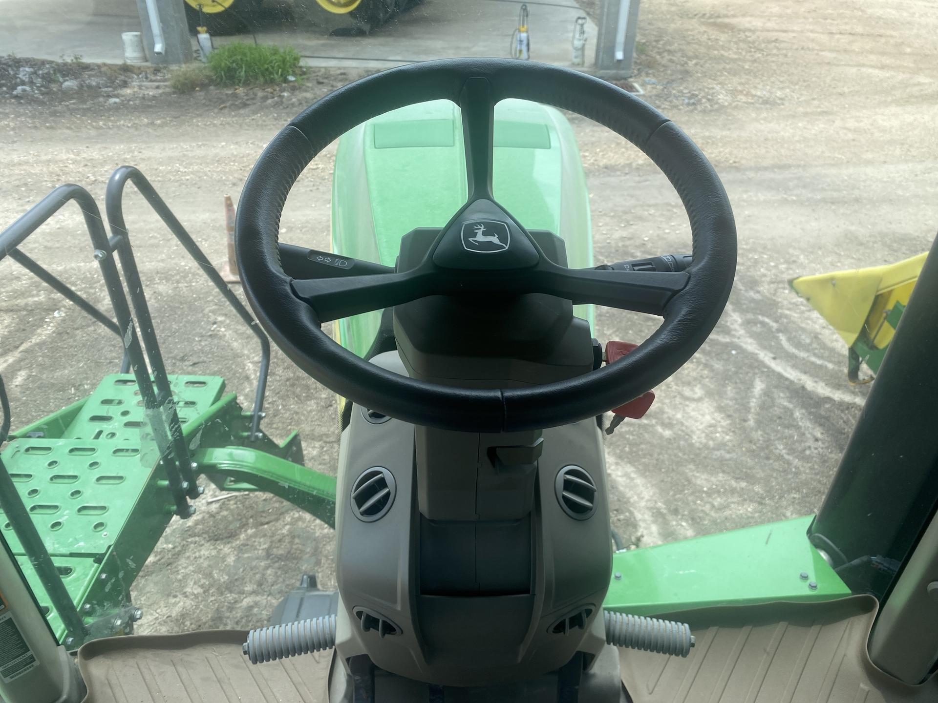 2023 John Deere 8RT 410