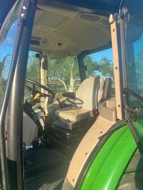 2022 John Deere 5075E