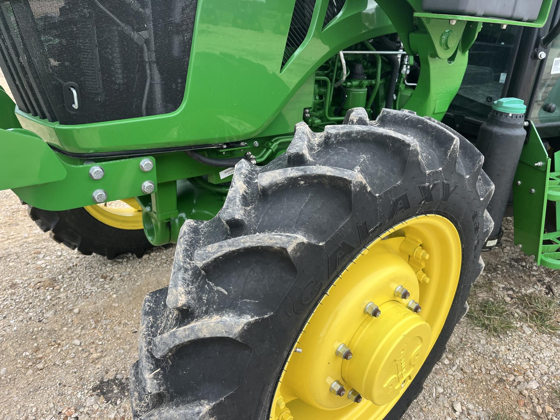 2022 John Deere 5075E