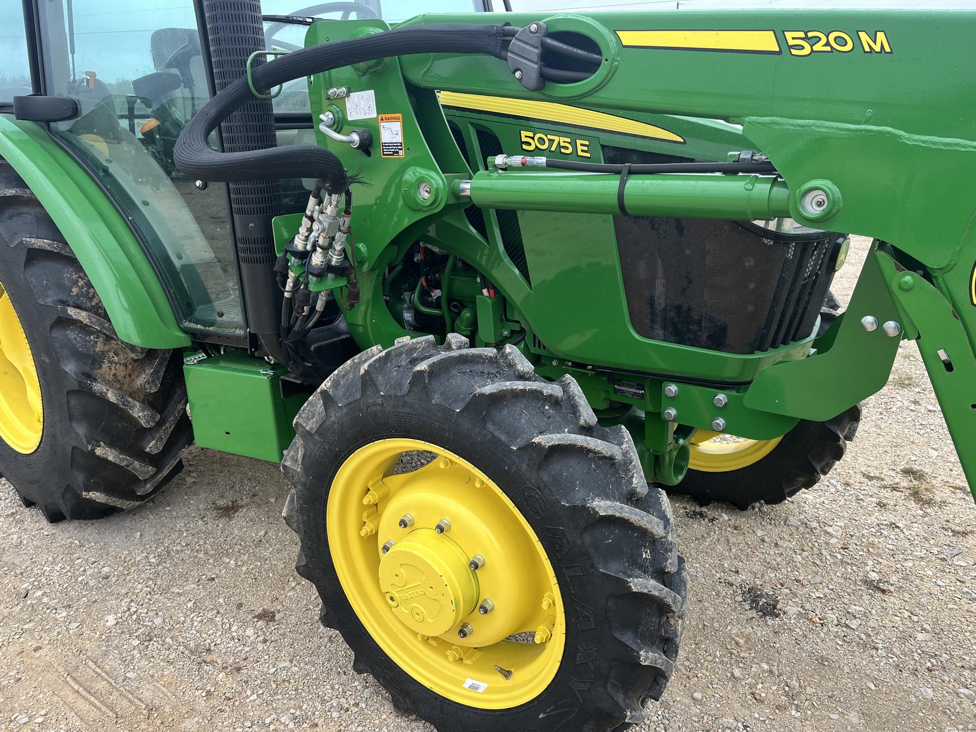 2022 John Deere 5075E