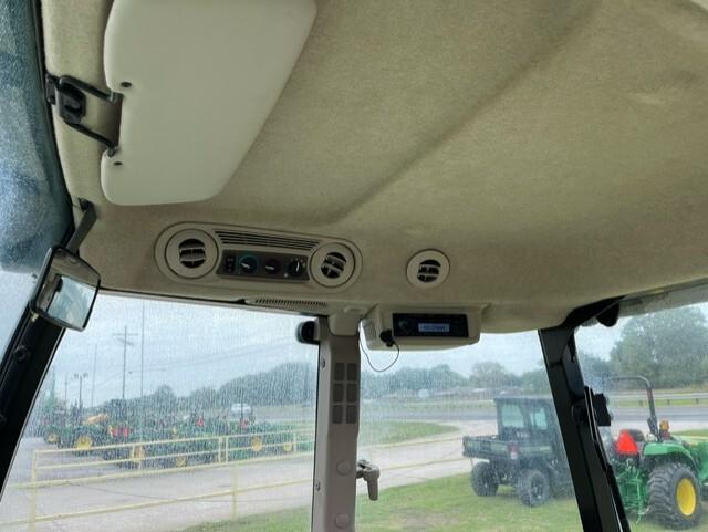 2016 John Deere 5100E