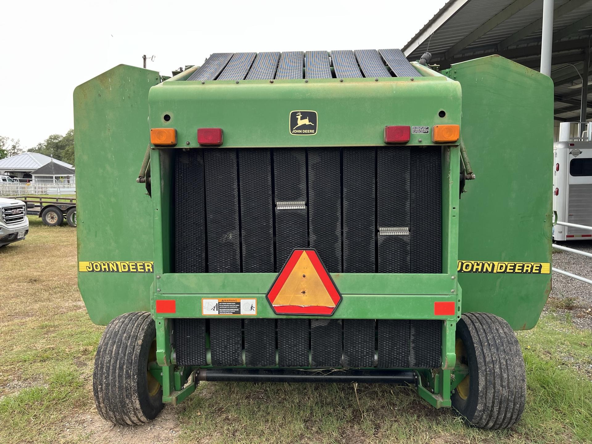 1997 John Deere 566