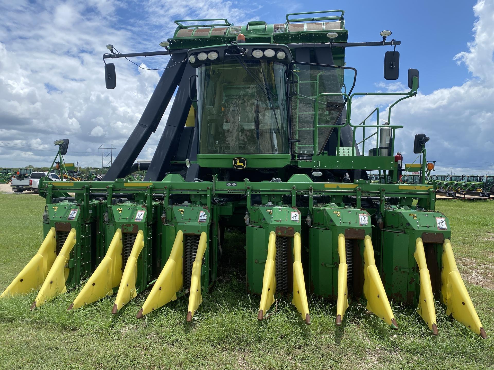 2018 John Deere CP690