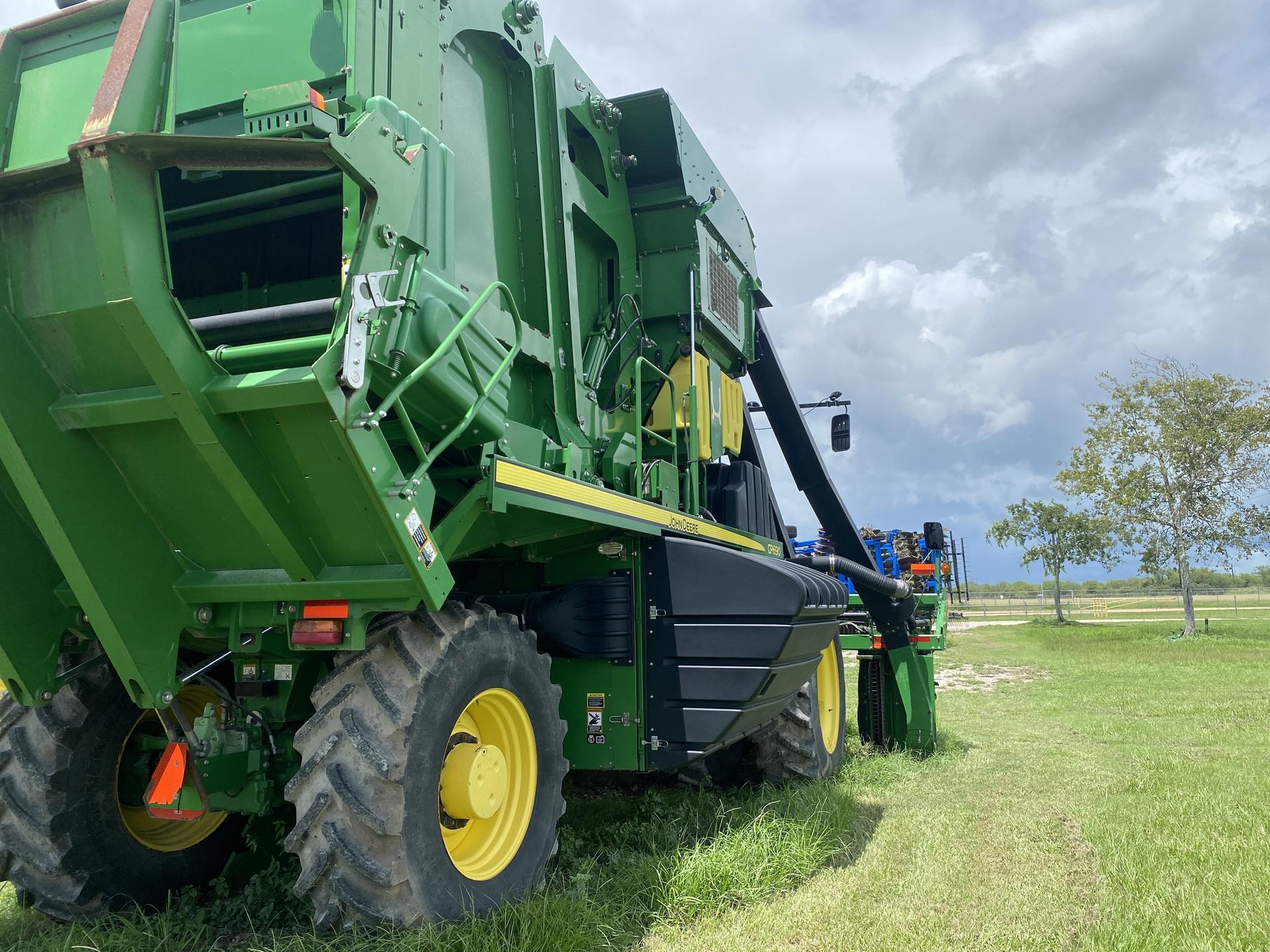 2018 John Deere CP690