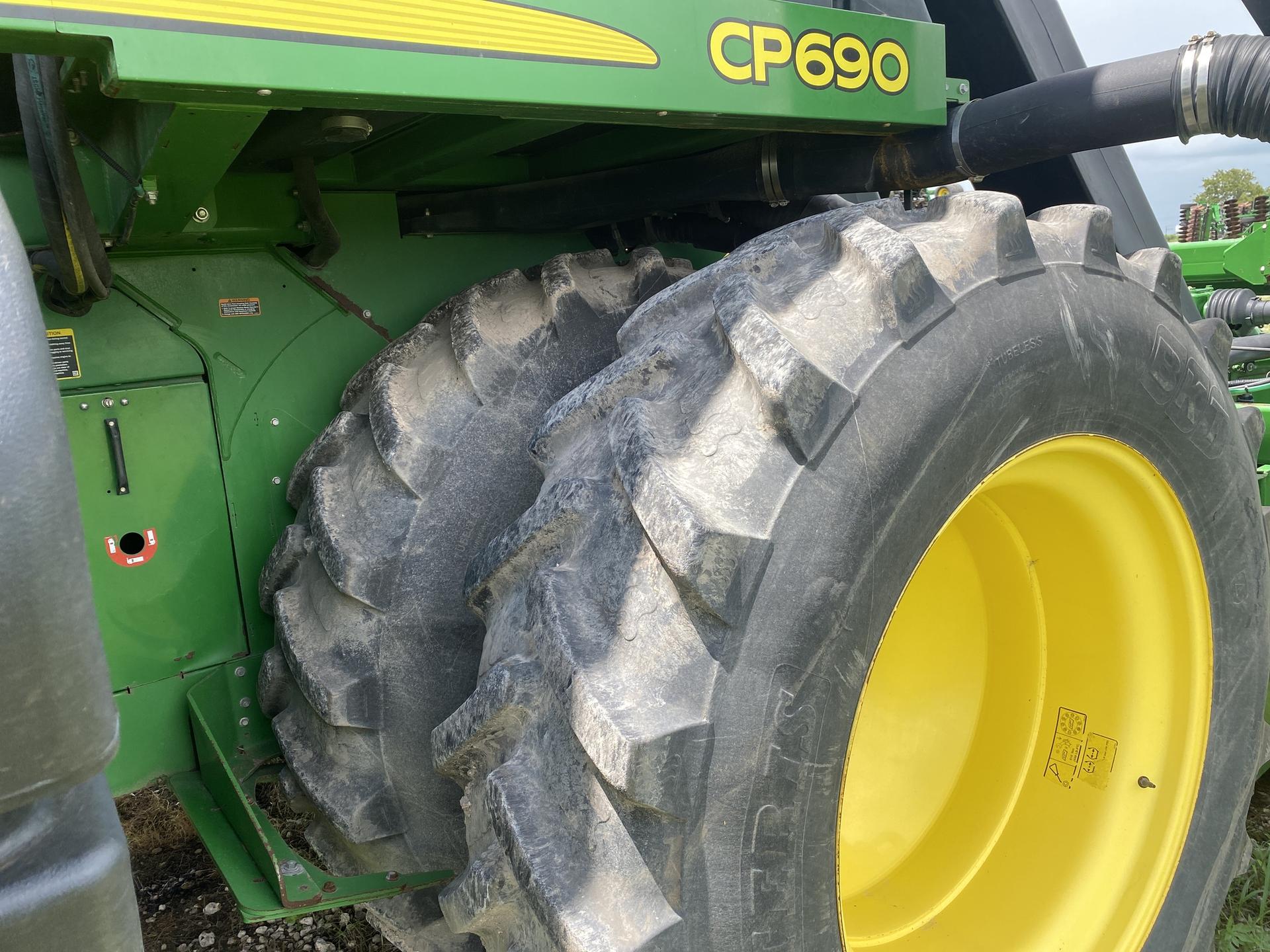 2018 John Deere CP690