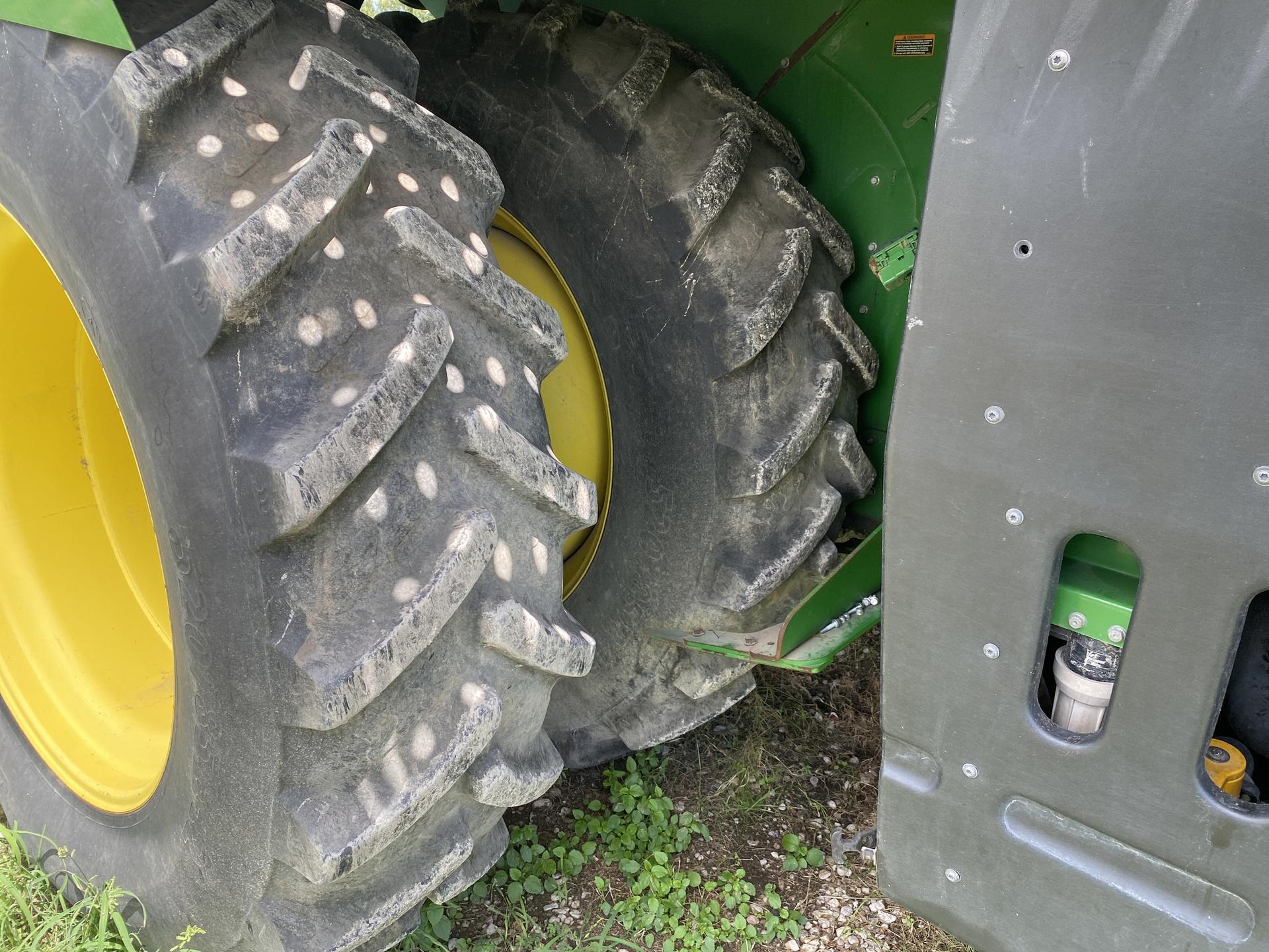 2018 John Deere CP690