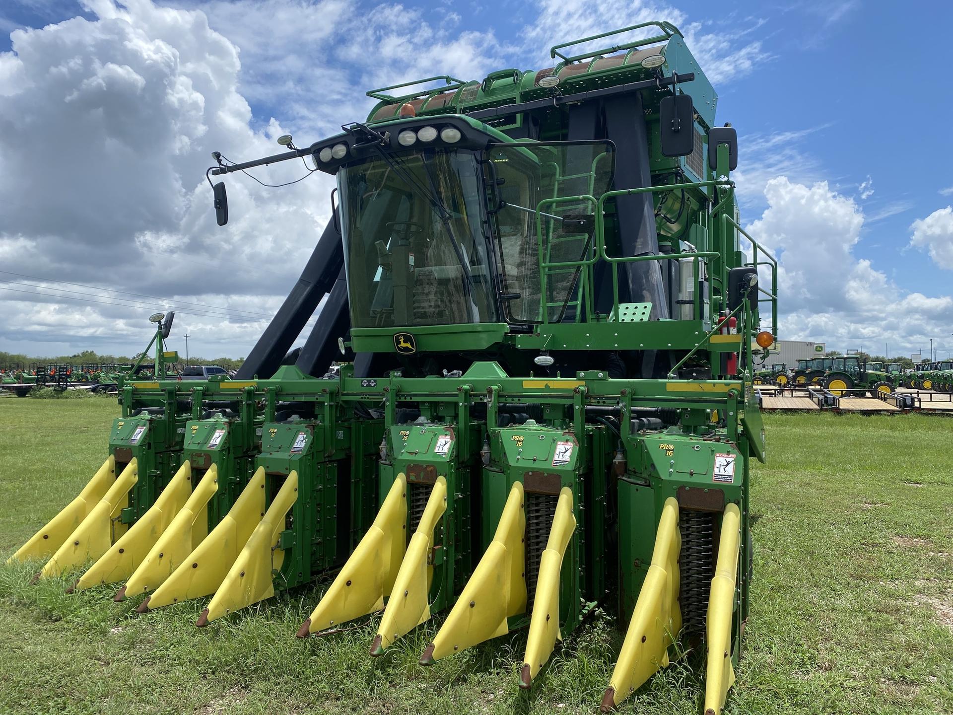 2018 John Deere CP690