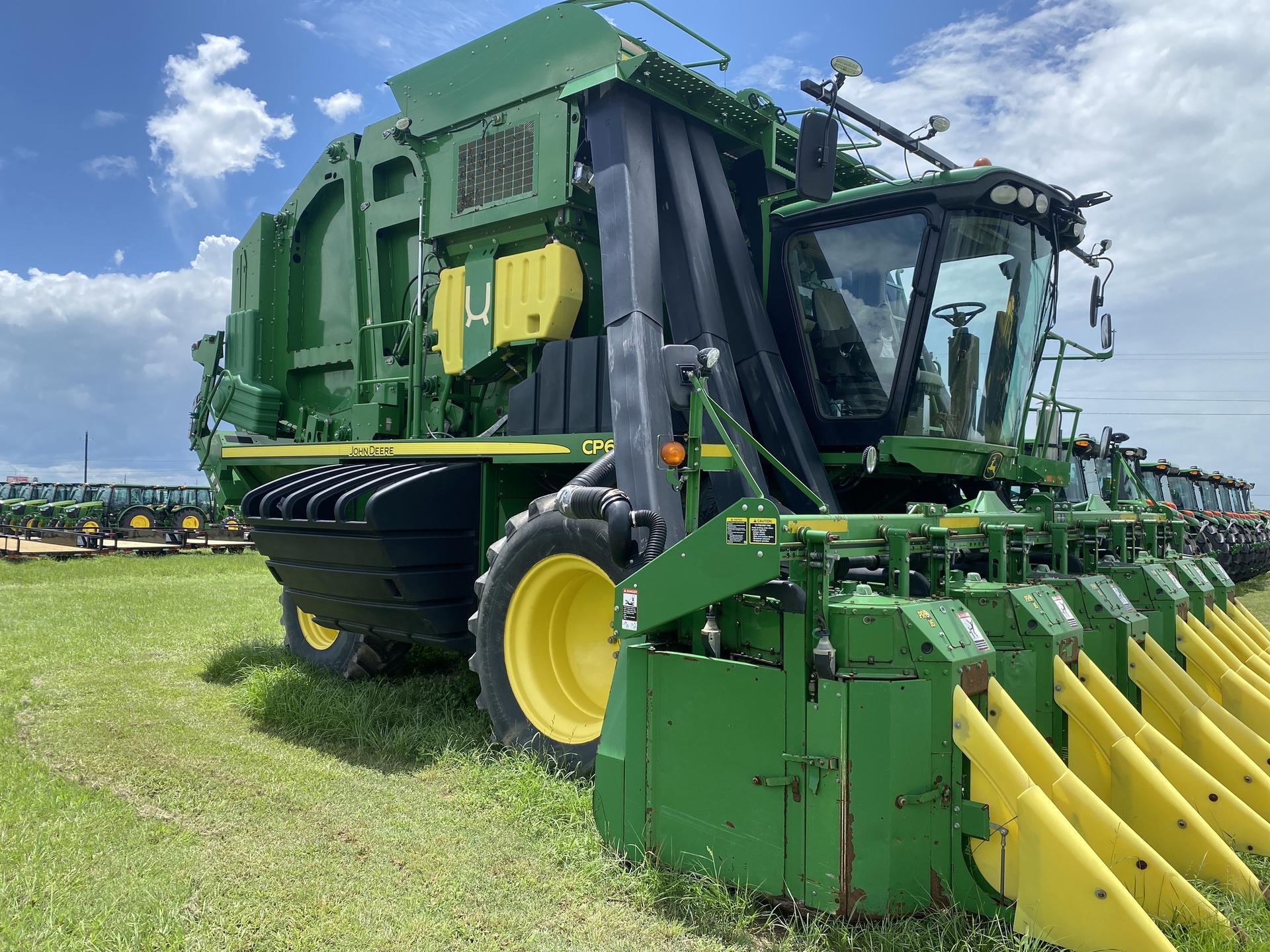 2018 John Deere CP690