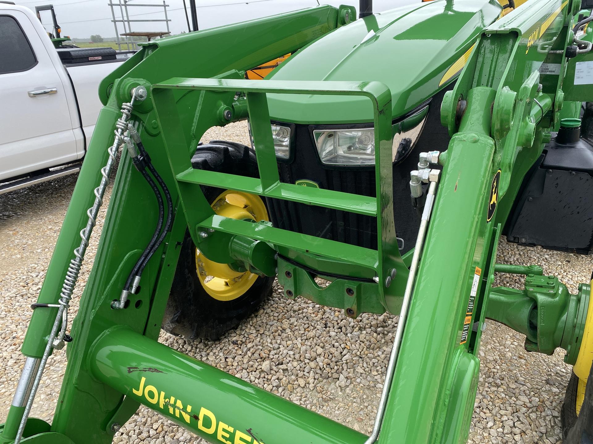 2021 John Deere 5115M