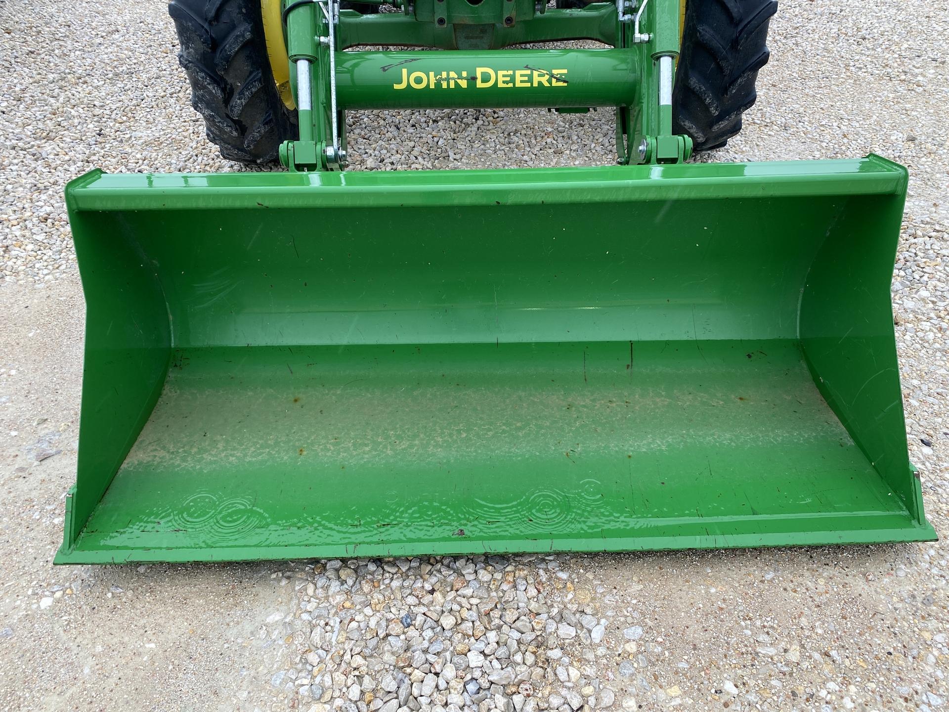 2021 John Deere 5115M