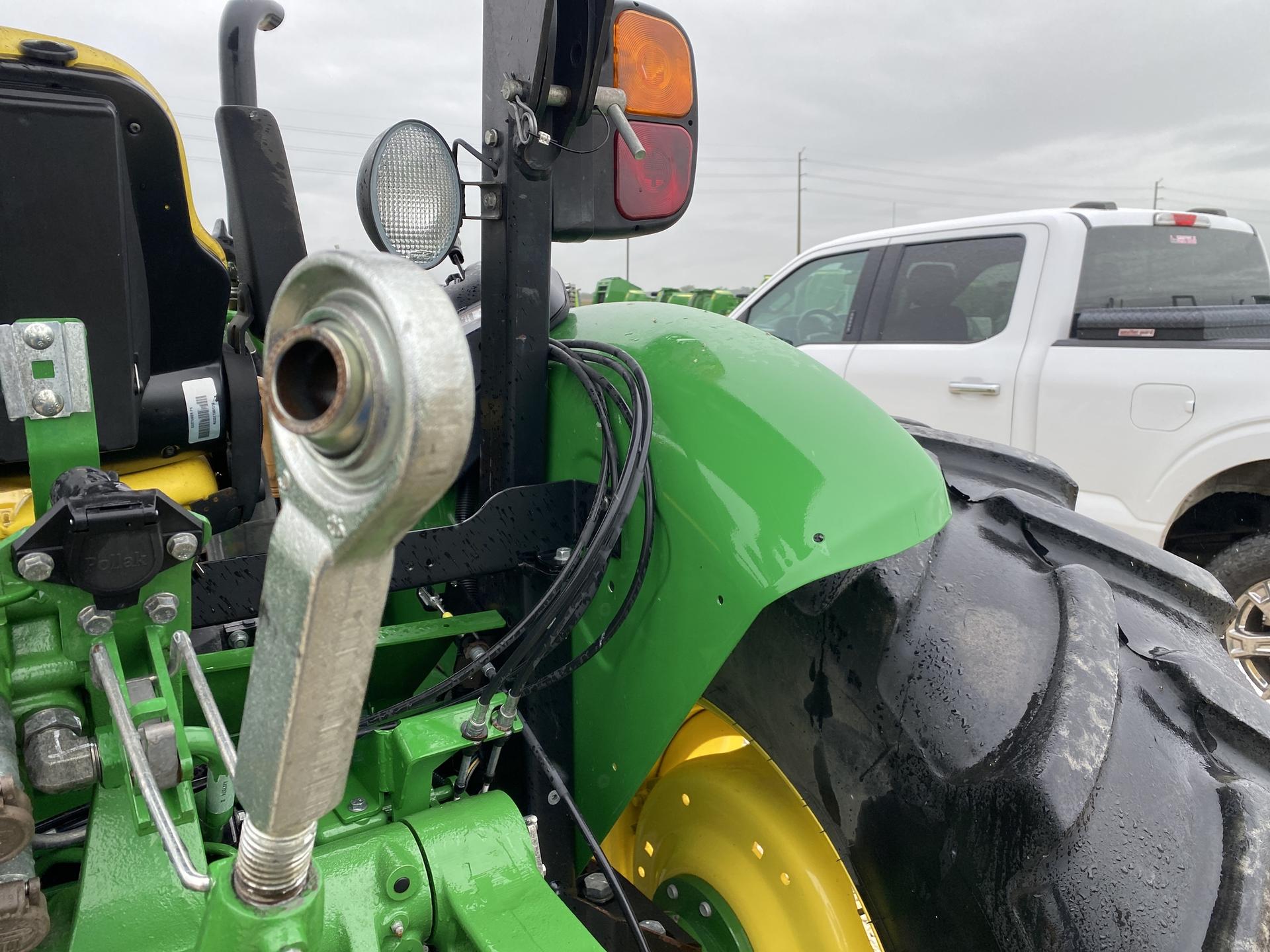 2021 John Deere 5115M