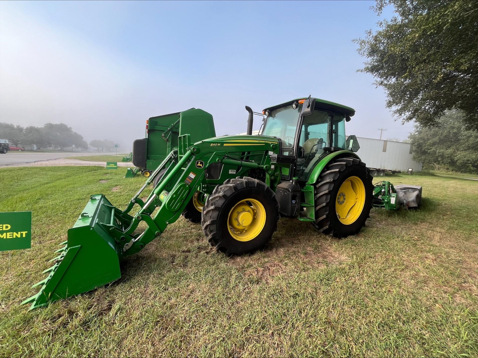 2021 John Deere 6105E