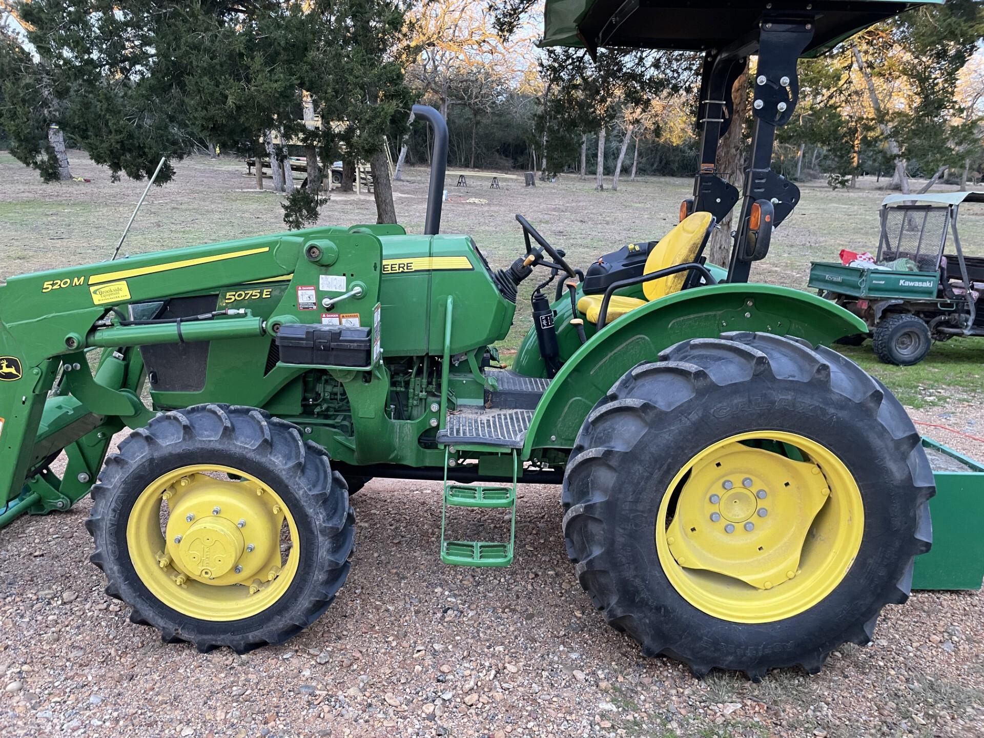 2021 John Deere 5075E Image