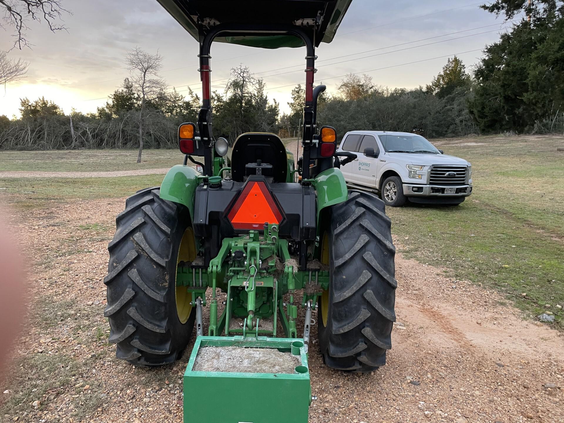 2021 John Deere 5075E Image