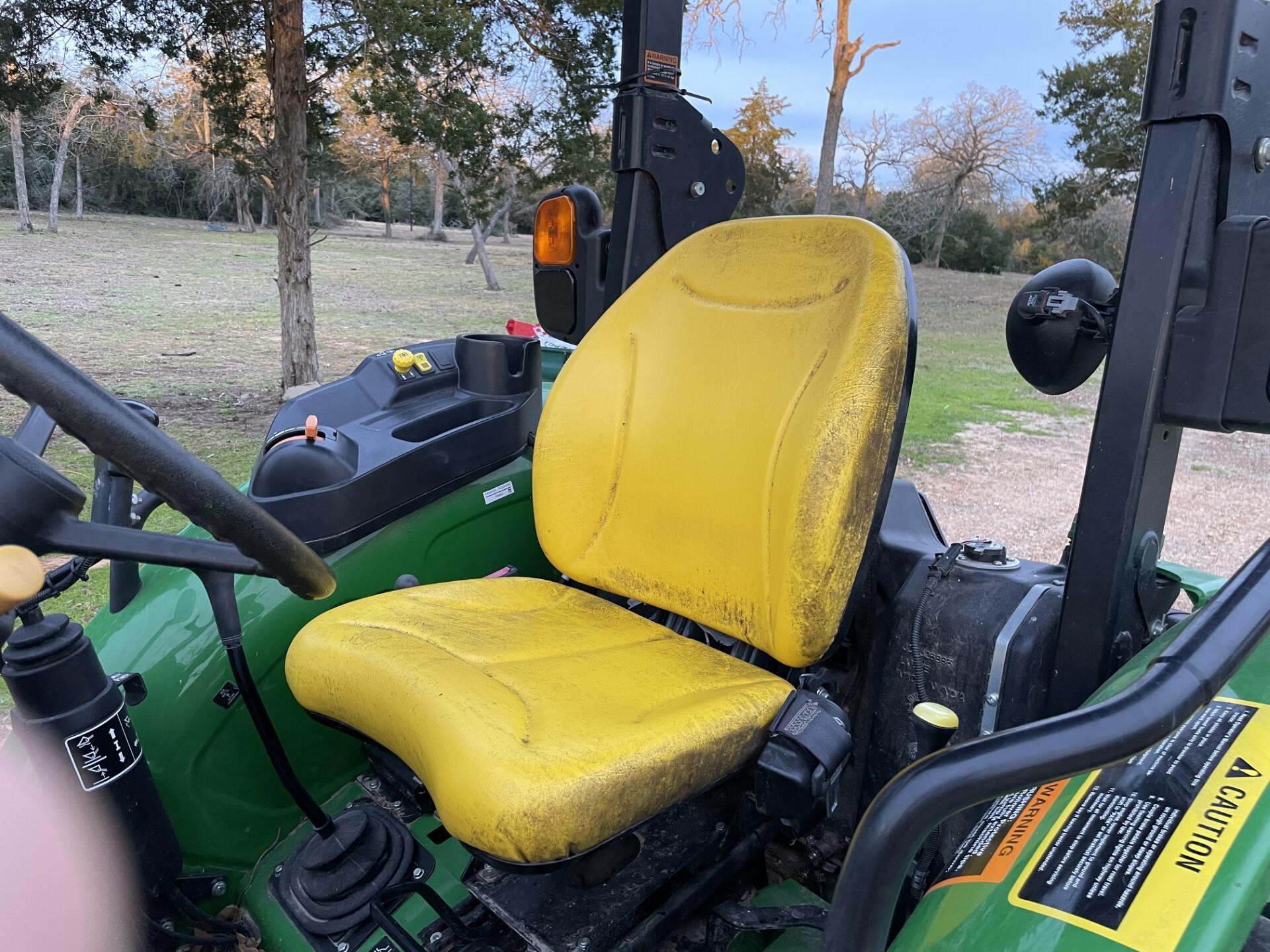 2021 John Deere 5075E Image